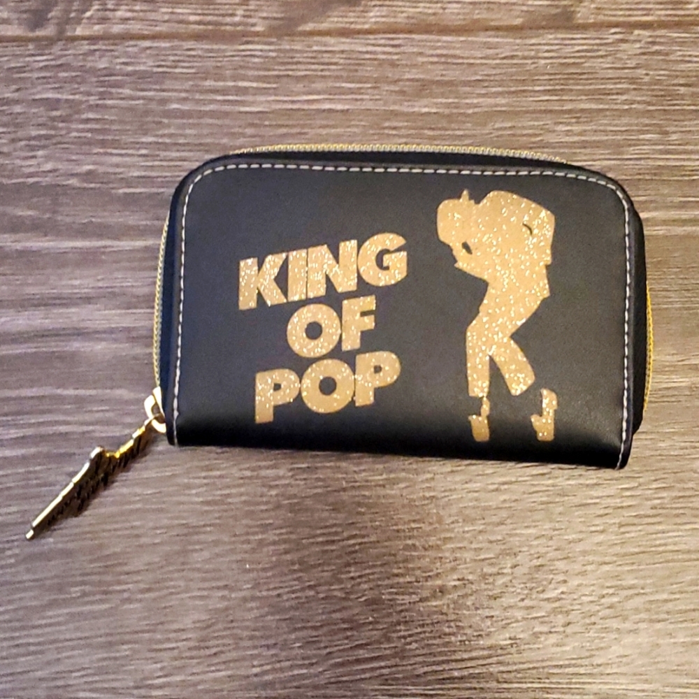 👑 King of POP - Michael Jackson Zippered Wallet by Pop Art Products
